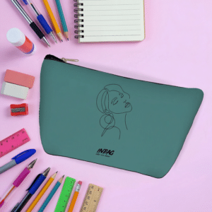 مقلمه و شنطه مكياج تصميم وجه فتاه كود in-018-P-141